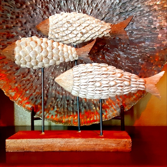 Southwestern Silver Style Other - NEW Carved Wood Sea Shells Covered School of Fish Sculpture Bronze Metal Stand